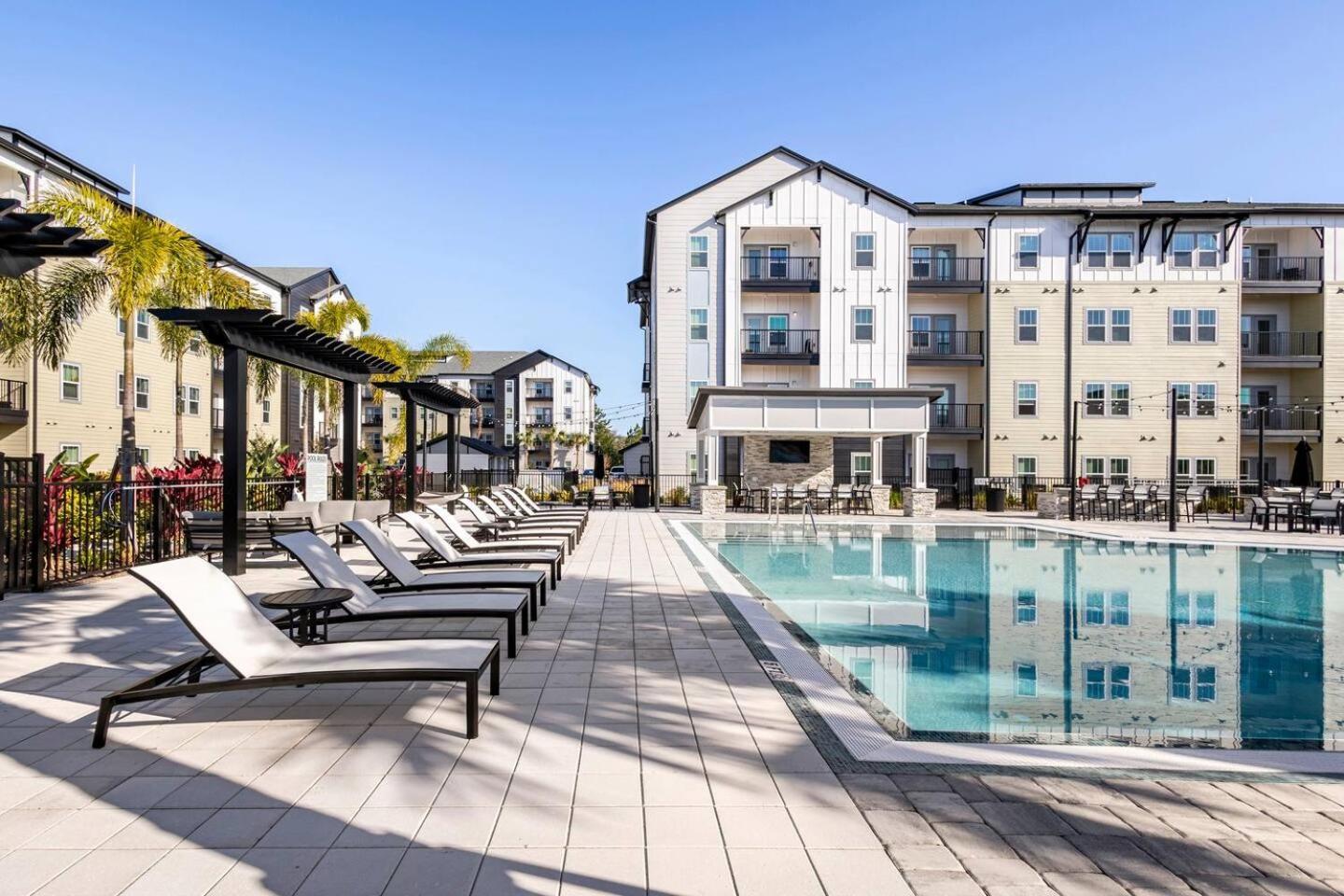 Complete Lush Green Apartment 10 Min To Parks Pets Allowed, Resort-Style Amenities 奥兰多 外观 照片