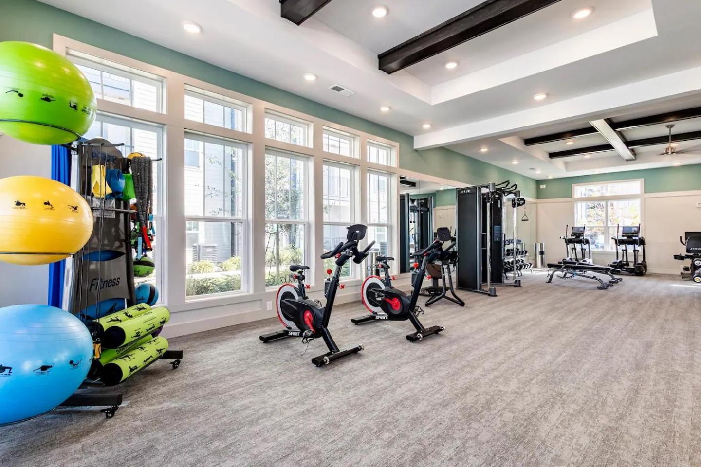 Complete Lush Green Apartment 10 Min To Parks Pets Allowed, Resort-Style Amenities 奥兰多 外观 照片